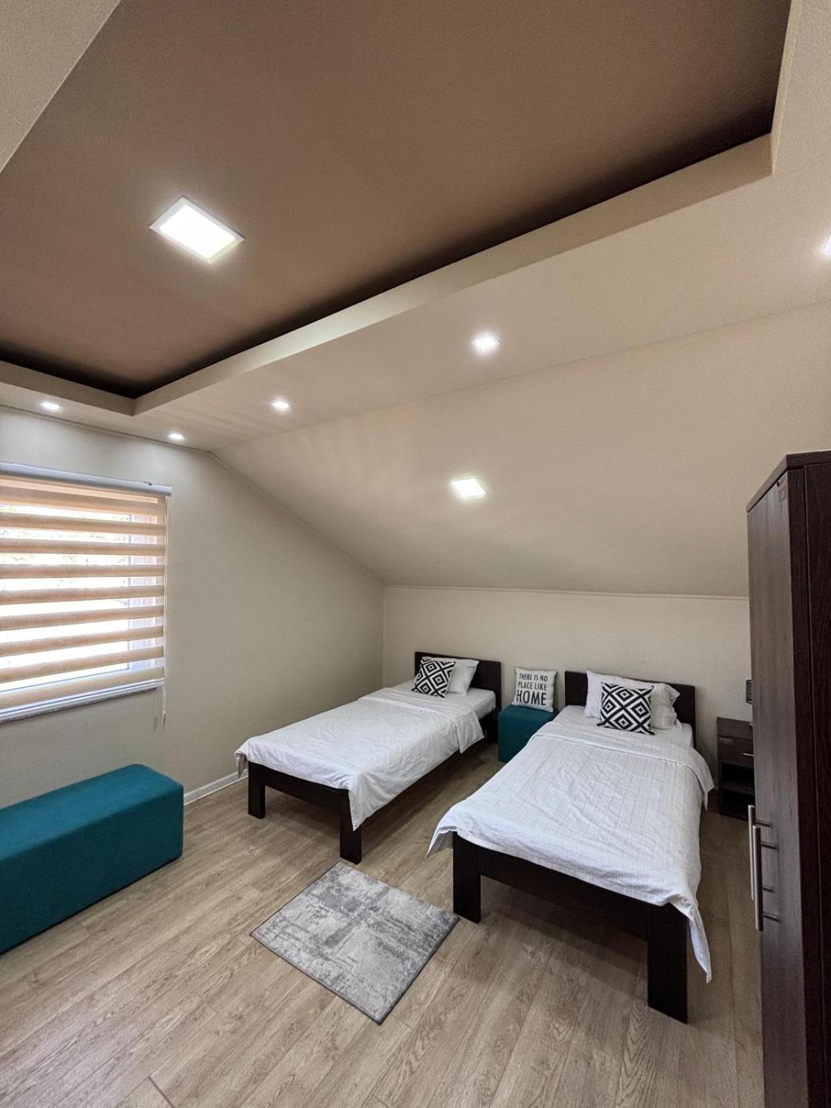 Sobe I Apartman R Bileca Exterior photo
