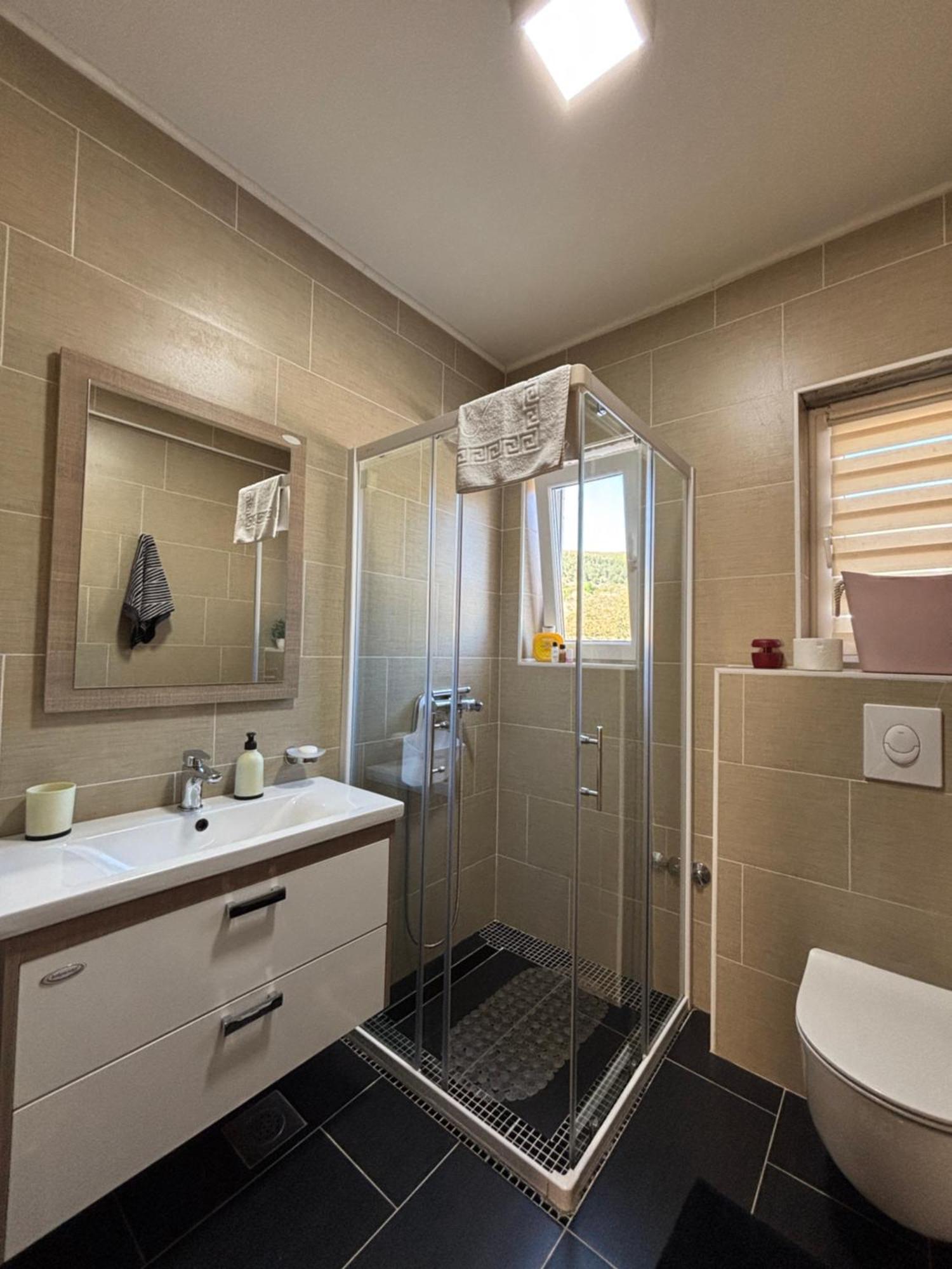 Sobe I Apartman R Bileca Exterior photo